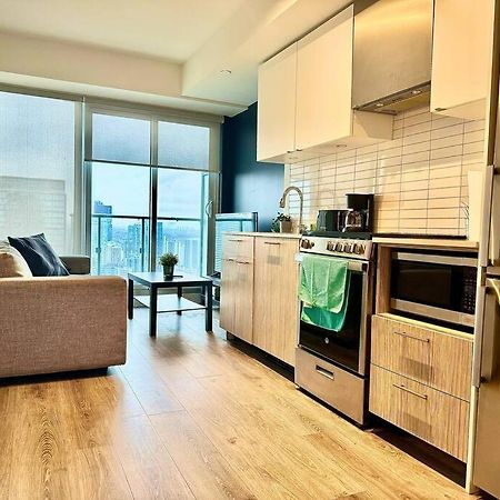 טורונטו Cozy Condo Near Eatoncentre Mall מראה חיצוני תמונה